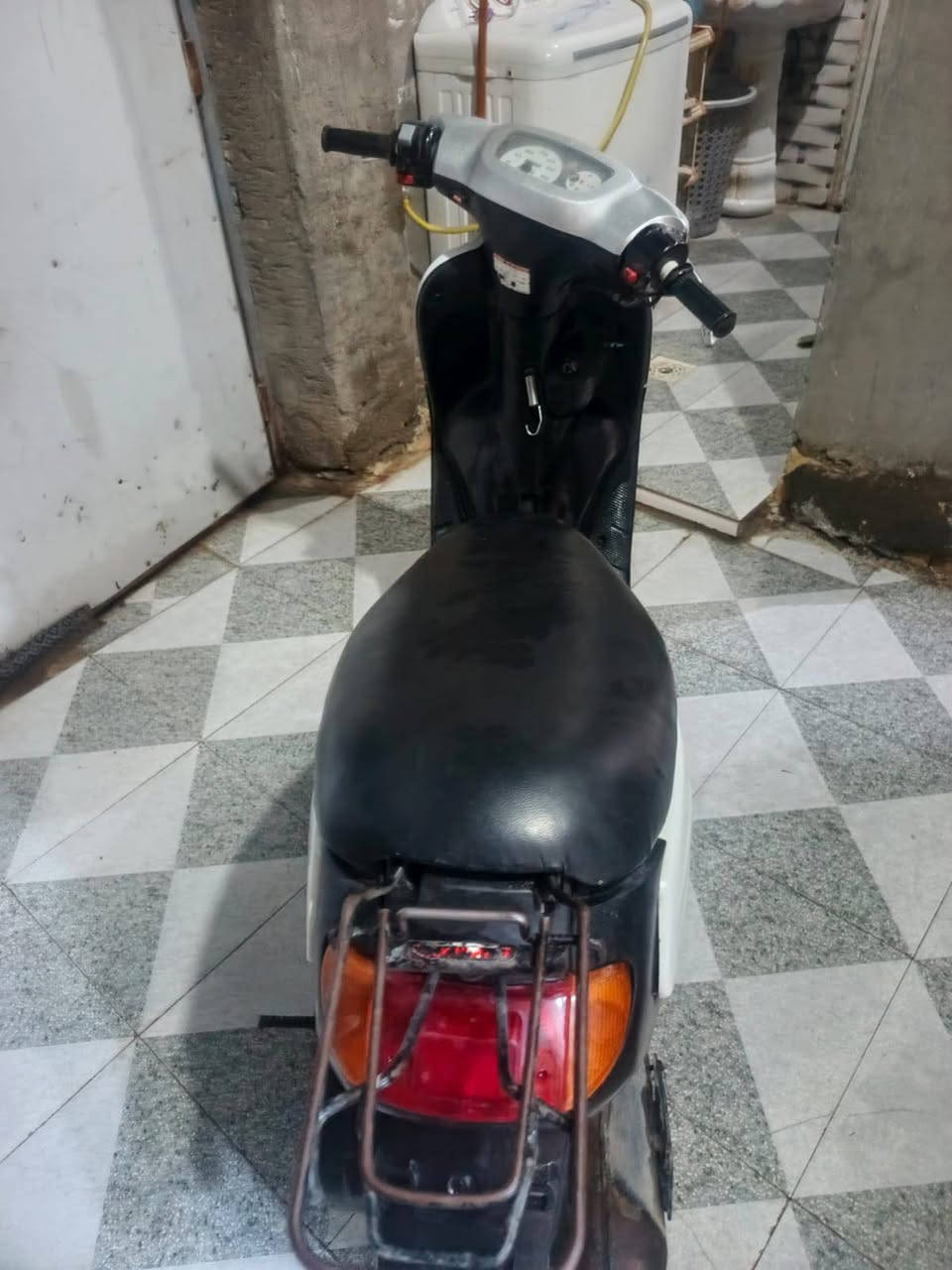 للبيع درجه ذبانه للبيع اتصال على رقم الهاتف السعر 300 وبيها مجال ***********
