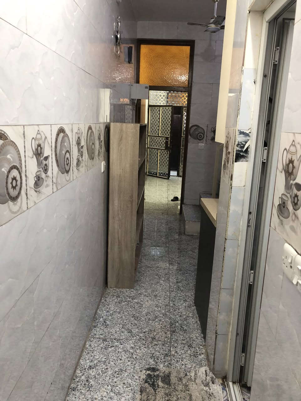 دار للبيع المساحة ٦٠ متر متكون من ثلاثة غرف نوم الدار نظيف جدا حمامين ومطبخ تركي قرب الفرج راغبة خاتون للاستثمار او سكن جيب غراضك وكلشي جاهز ونظيف السعر ٢٦٠ مليون للاستفسار ***********
