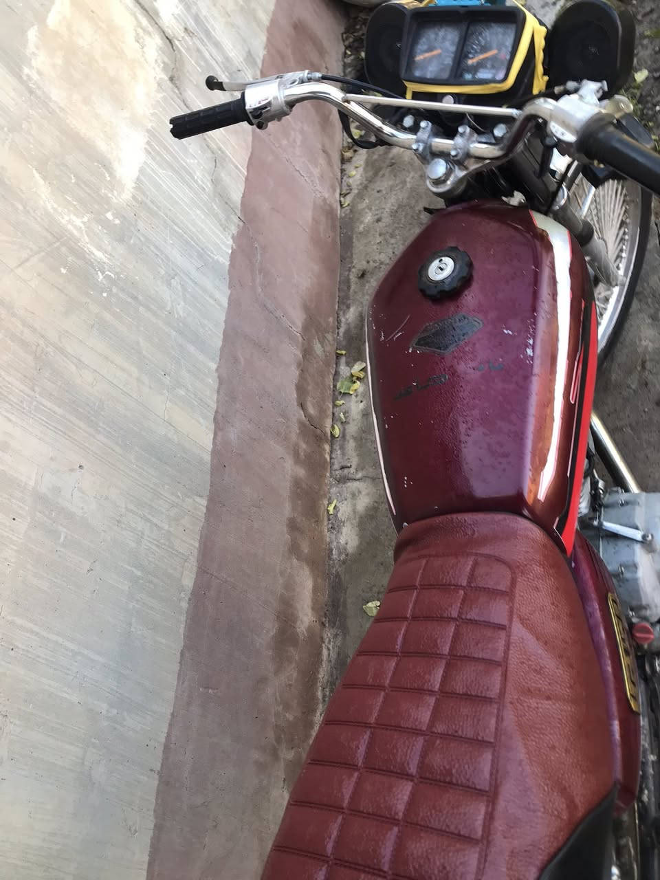 اسلام عليكم شباب دراجه تايكر كلشي ما بيها بس بيها تبخير العنوان صلاح الدين تكريت السعر350وبيها مجال  ***********واتساب  مديلها 2020هاذا تيب بس شاد المسجل بيها
