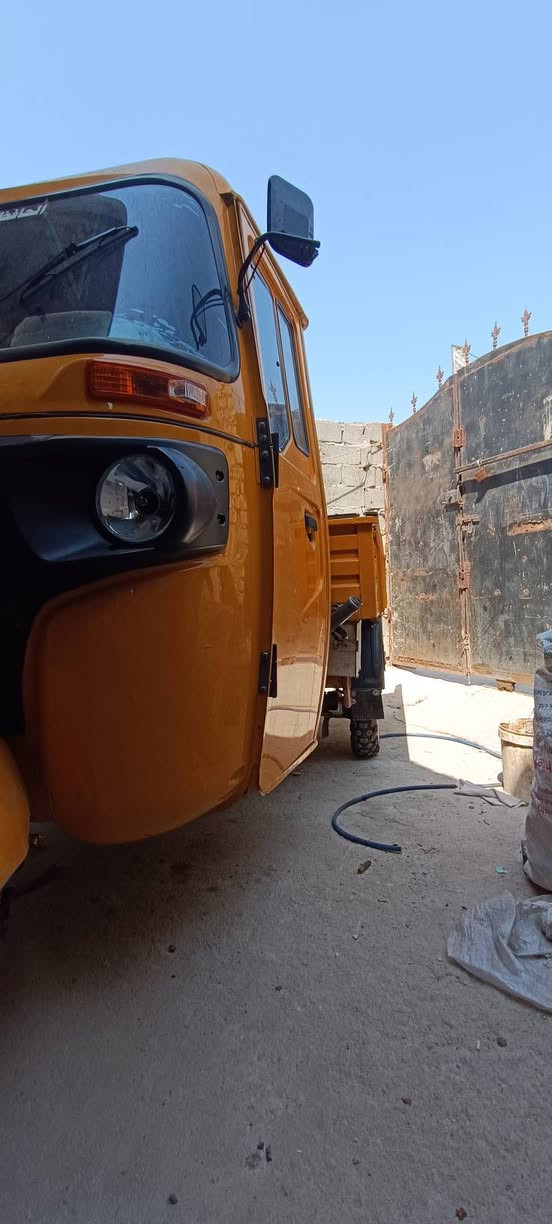 السلام عليكم تكتك حمل للمراوس فقط
موديل 2019 طالعة بل 2021 كفالة من صبغ ومعجون وضربة مكينة مكفولة / للاستفسار الاتصال على الرقم *********** أو المراسله على الخاص
