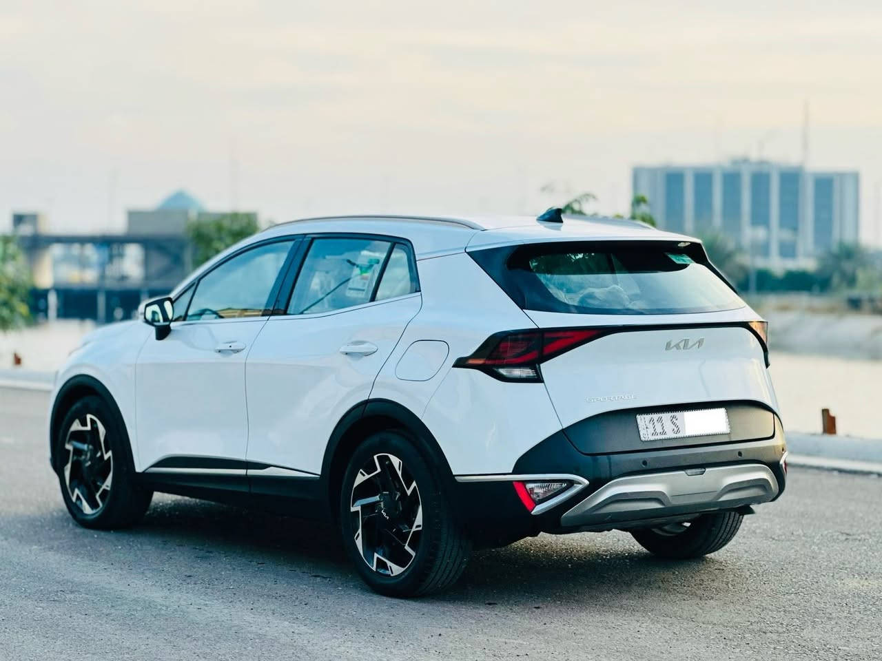 السلام عليكم كيا سبورتج 2023 خليجي
رقم بغداد الدولي  
 مكفوله كفاله عامه من بارد وفتح وشخط 
 ضمان شركة الدوليه بعده بل ضمان
محرك ٢٠٠٠دوش
ماشيه ٥٠ الف حقيقي 
حساسات امامي
حساسات خلفي
لايت زينون + LED
كشافات 
بك لايت LED 
مفتاح التشغيل بصمة
ابواب بصمه 
تشغيل عن بعد 
دشبول شاشة 
شاشة Apple Car play
كـامـيـرا خـلـفـيـة دوارة.
مثبت السرعة Cruise
المودات والأوامر الصوتية
أوضاع القيادة  Drive Mode
فحص أنظمة السيارة 
حساسات ضغط اطارات  
شفتات مقود
نظام ترحيب  
قطعتين تبريد
هاند بريك بصمة 
نظام مانع الانزلاق
نظام نزول المنحدرات
اشارة في المرايا الجانبية
مخرج منفذ الطاقة
السيارة جديده بحالت الزيرو 
السعر 219 وبيها مجال قليل 
الاستفسار ***********
مكان السياره بغداد
