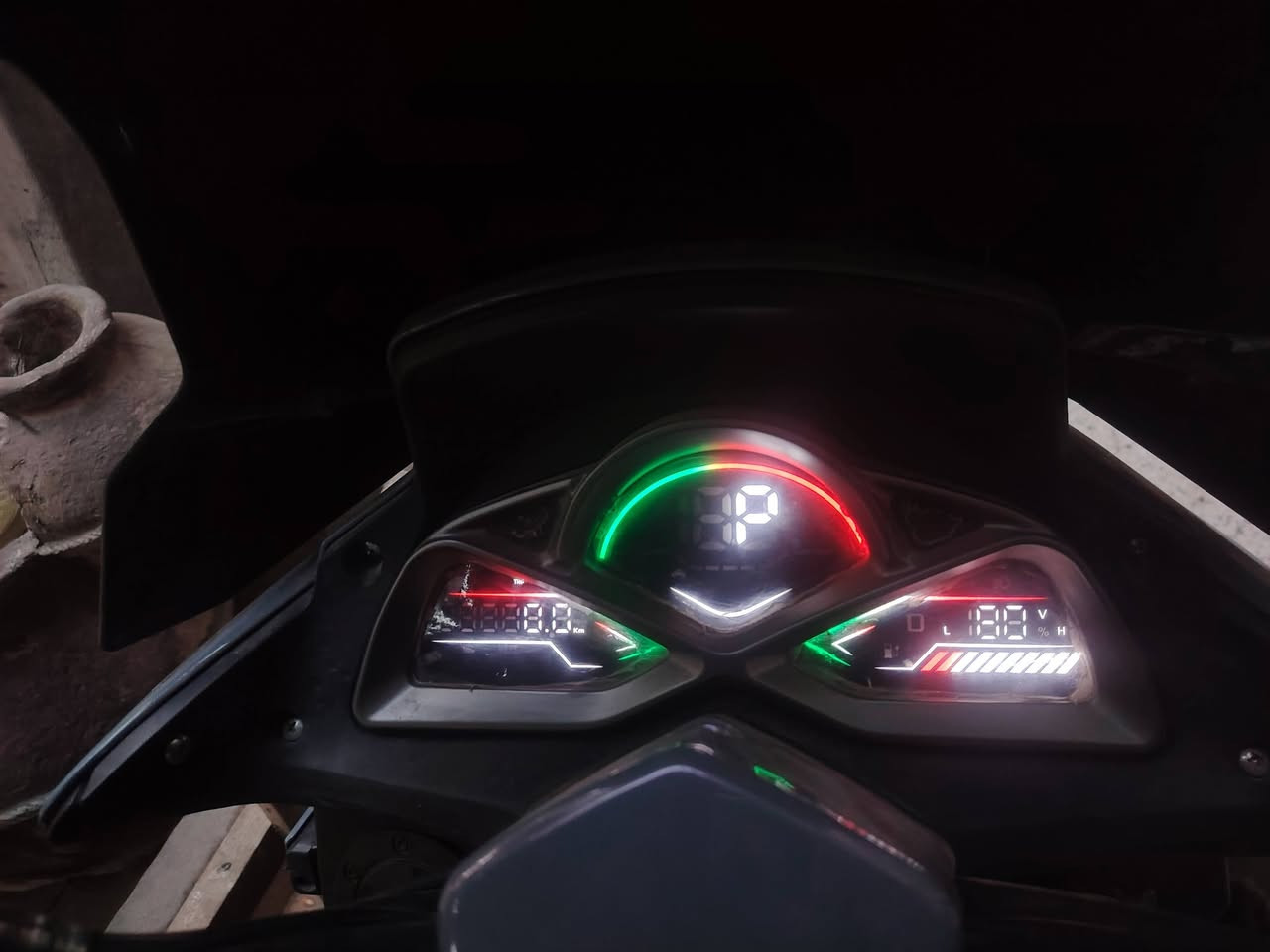 السلام عليكم دراجة شحن 2025 بعدهي زيرو
ماشية 263
بطارية ليثيوم قطعة وحدة ليثيوم
الدراجة استيراد خاص
مكاني بغداد الجديدة
رقم ***********
