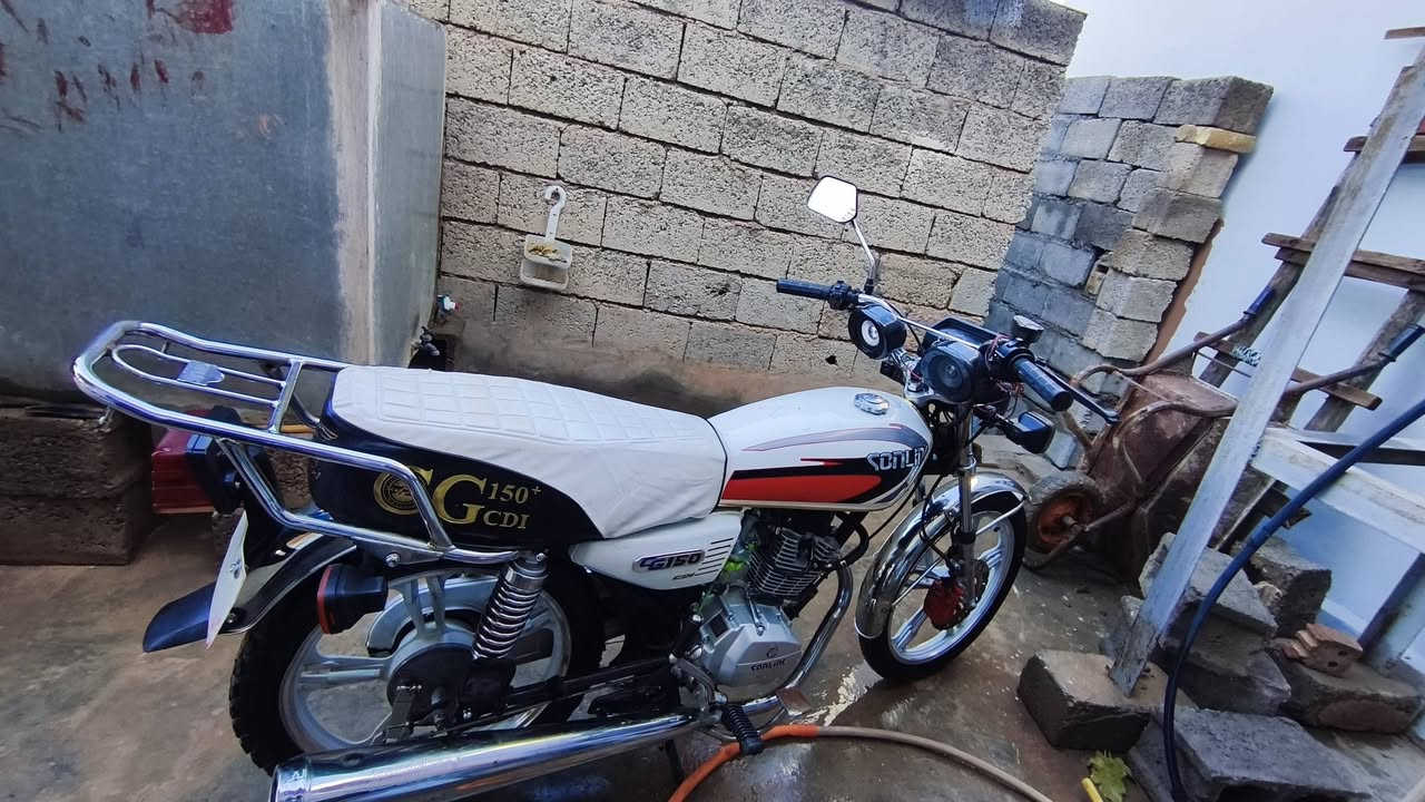 دراحة للبيع موديل 23 فول نشاط شلعة اشك الكاع نضافة مثل ما كدامك كهربيات شغلة فول سلف  نكرة لو بابرد جوة نكرة سلف السعر 500 وبيهة مجال بسيط وهاذ رقمي ***********
