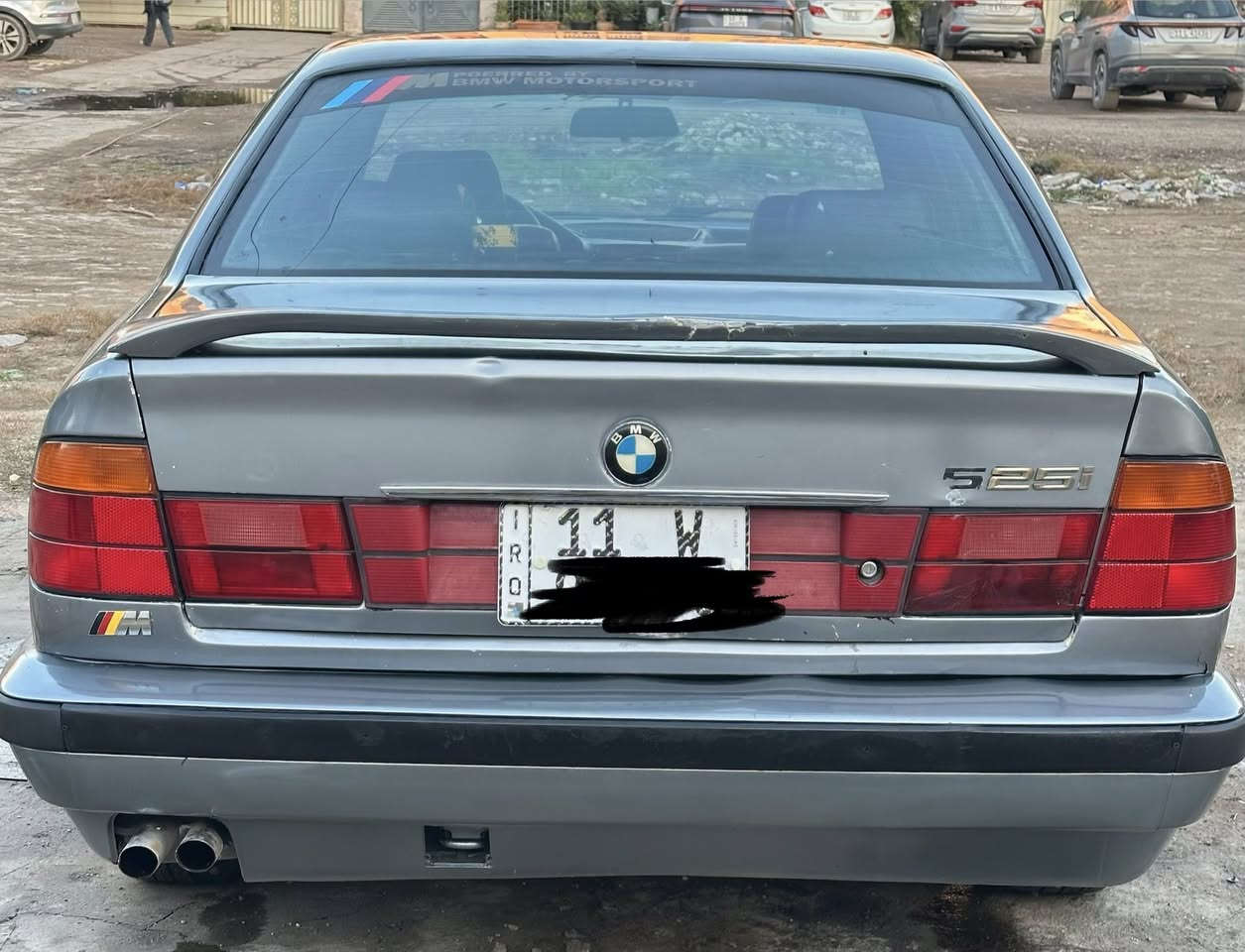 لسلام عليكم 
للبيع او مراوس  كاسح 
حجم 525  مكينه 28 كير عادي
تخم تاير اندنوسي 
تبريد شغال 
صدر  خير من الله 
رقم بغداد. باسمي السياره 
سعر 58  و بيها مجال 
رقم الهاتف *********** عنوان بغداد حي العدل
