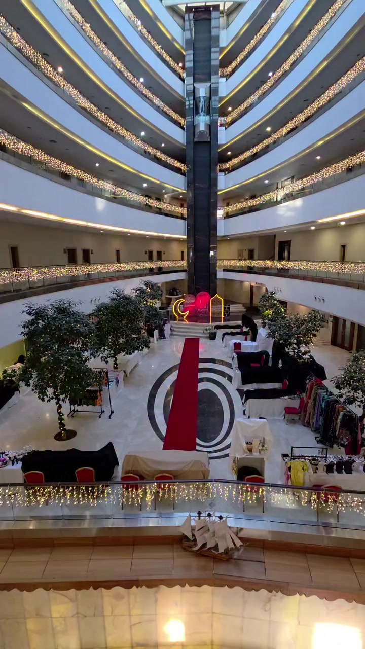 مروان الدلیل السیاحي ***********
عرص علی فندق تایتانك سلیمانیة
