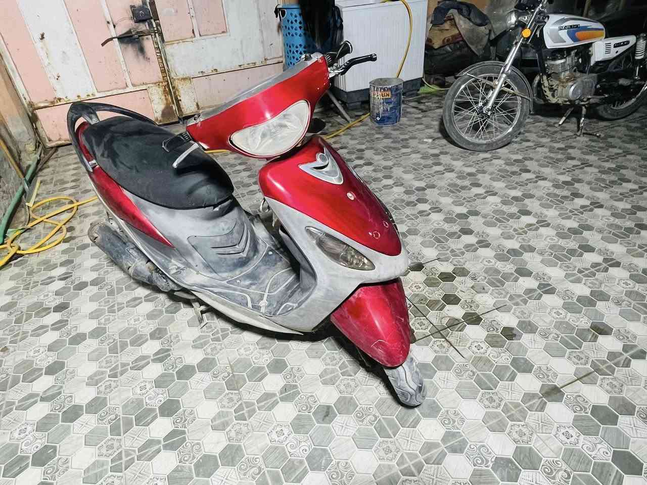 للبيع ماكس منغولي نضيفة مكينة مبدل رنكات 
وياها صالنصة ثانية رياضي ودبلات اصلي وسوباية وكابريترات ٣ 
الدراجة سعرها ٤٠٠ 
***********
