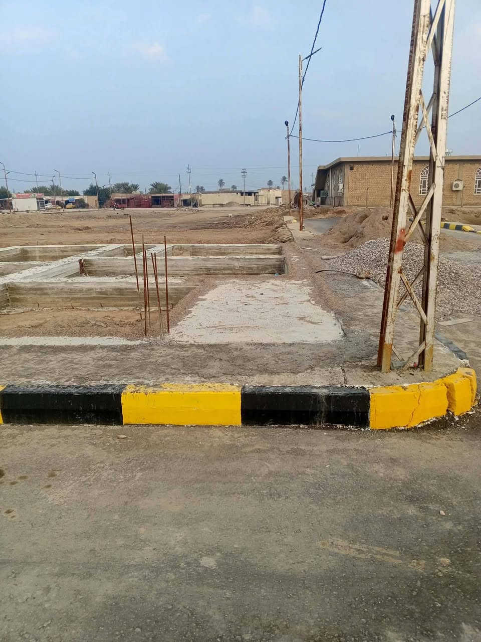 عرصه 120 متر ركن ب بتلو كونكريت.......... سند 25 طابو زراعي  ***********
البيع مجمع الشطاوي وراء حسينيه ال حمزه مباشر
اني مكلفه بالنشر
