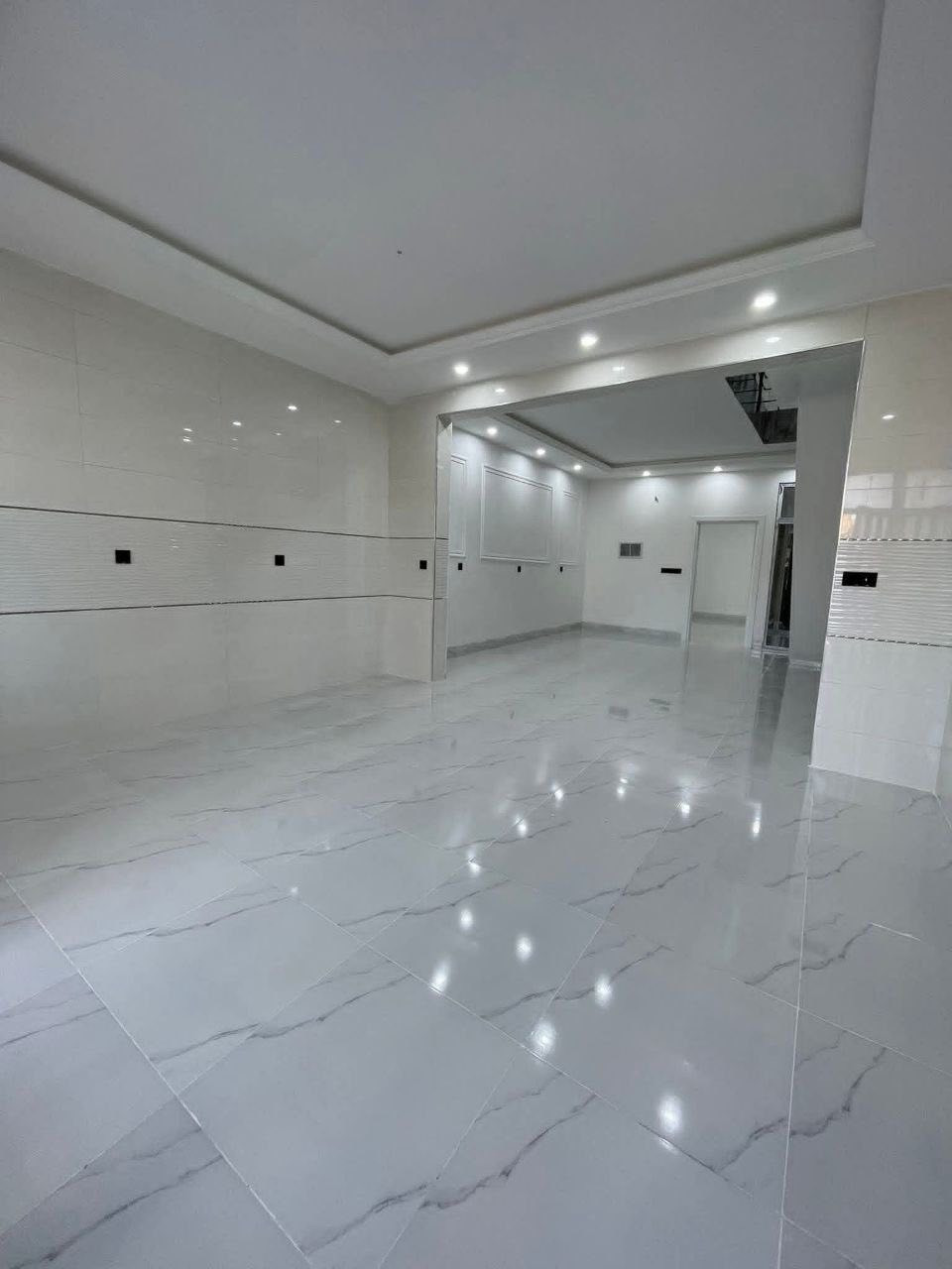 #بيت  زيرو للبيع في #حي هفالان

#المساحة: 100متر #مقابل حديقة
يتكوّن من:
 • 3غرف  نوم

للتواصل:
***********
***********
السعر متوفر عبر قناة التليگرام:
https://t.me/ahmadmuftah199 👈
Kod/10
