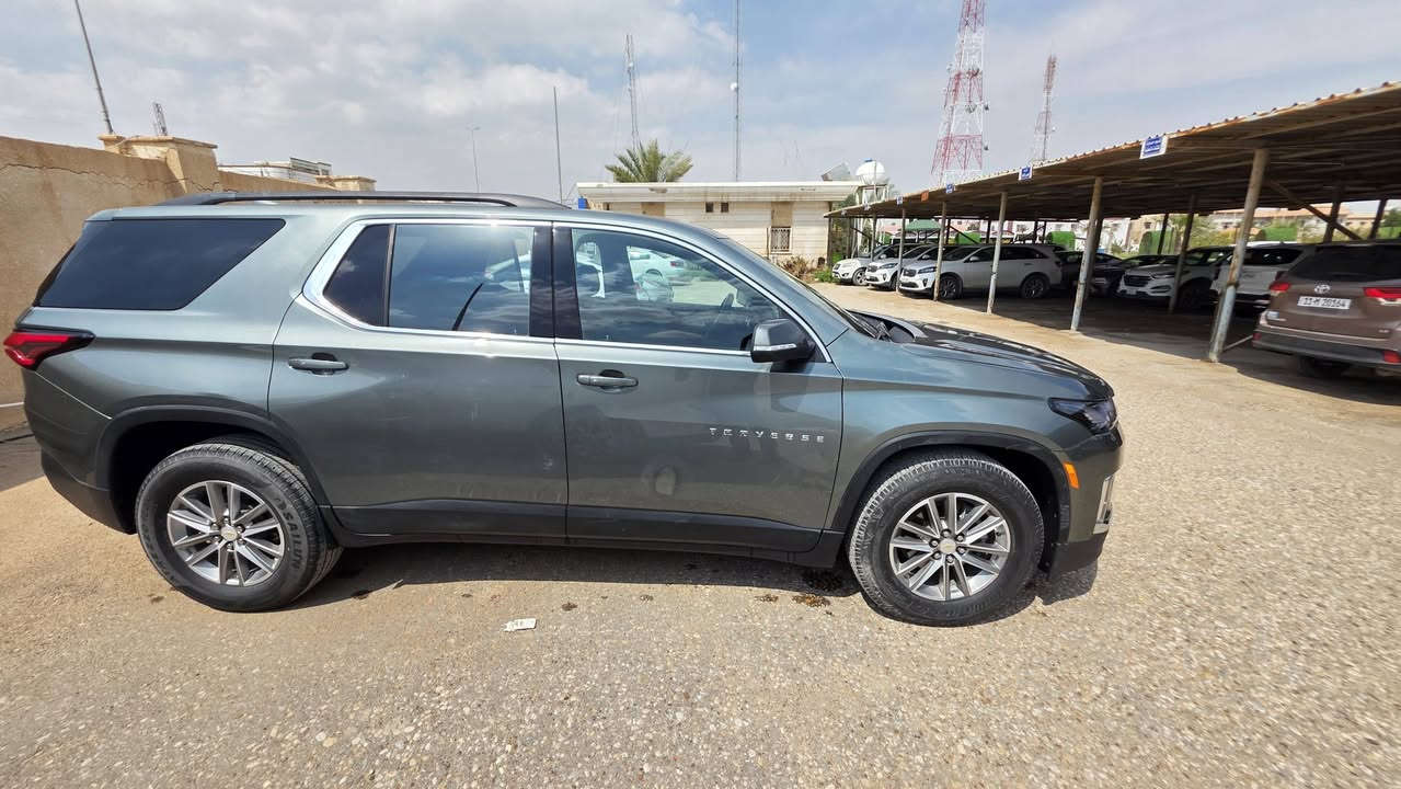 السلام عليكم 
المركبة : شوفرلت ترافرس موديل   2023 LT رقم بغداد انكليزي 
رقم الشاصي : 1GNERGKW1PJ158591
مكان السيارة: ميسان 
_______
المواصفات 
✅ شوفرلت ترافرس 2023
✅ محرك 6 سلندر 3600 VVT
✅ حادث امريكا حلو مرفق صور ورقم شاصي وهنا بالعراق صار بيه حادث بنفس الجاملغ الايمن وتم تبديله وصبغه بدون دواخل 
✅ ماشية 46 الف ميل
✅ اربع بصمات للابواب 
✅ لايتات زينون اصل 
✅ كاميرا خلفية دوارة مع الستيرن 
✅ منافذ USP & AUX
✅ رادار امامي مانع تصادم واعطاء تنبيه مع حساسات خلفية
✅ مانع إنزلاق
✅ توقف ذاتي 
✅ اطفاء المحرك ذاتي بالازدحامات
✅ شاشة دشبول كبيرة تدعم الكار بلي واندرويد اوتو
✅ تحكم ستيرن جهتين متكامل الايعازات
✅ سايد بريك بصمة 
✅ تبريد السيارة 3 قطع منفصل
✅ يوم امس بدلت دهن المحرك وسويت سونار مرفق بالصور
✅ وبعد بيه هواي مواصفات
✅ الله شاهد السيارة جاهزة من كل شيء ماتصرف عليه شي
✅ للمزيد الاتصال *********** 
✅️السعر 250$
