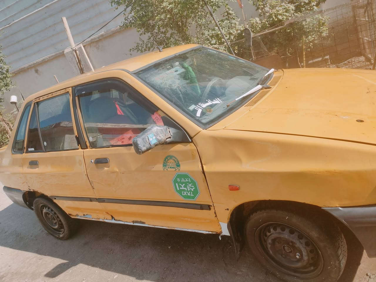 سلام عليكم سياره سعرها 10تريد ابايعك كومه حديد تريد بيها تحويل مكاني بصره كرمه علي  بدون راعي 10تريد اتكفلك اصوليات13سعرها الموشراي لا يراسل وتعب روحه ***********وتساب
