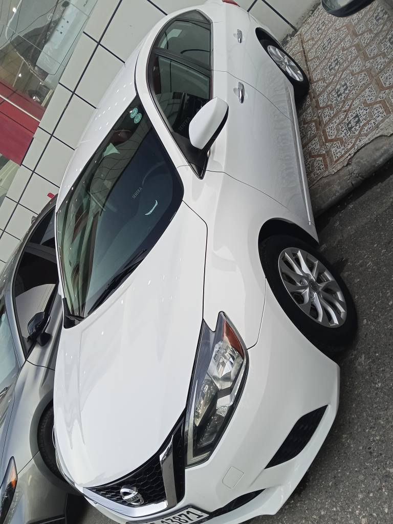 نيسان سينترا 2018
موصفات s 
بيها رادار 
جاملغ خلفي و باب خلفي صبغ 
بدون ارباك
كير و مكينة بشرط 
رقم و سنوية جديد 
سعر 118 و بيها مجال بسيط 
مكان دهوك 
*********** دهوك, العراق
