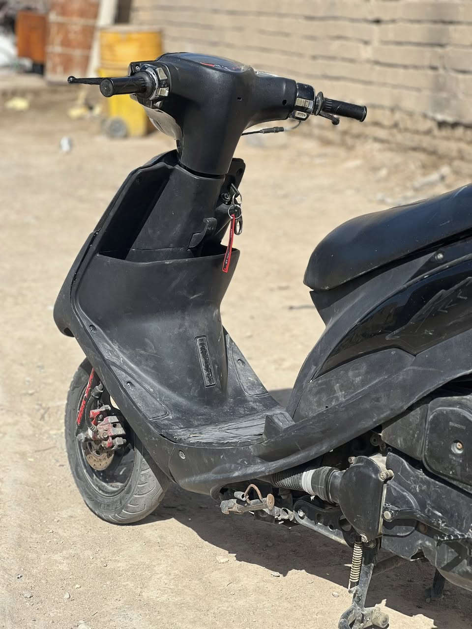 للبيع ماكس عدله نظيفه ماناقصها  شي مال جناي نكره سلف بكل وقت كفراتها الاصليه موجودات الناصريه مركز والسعر ع الخاص أو اتصال ***********
