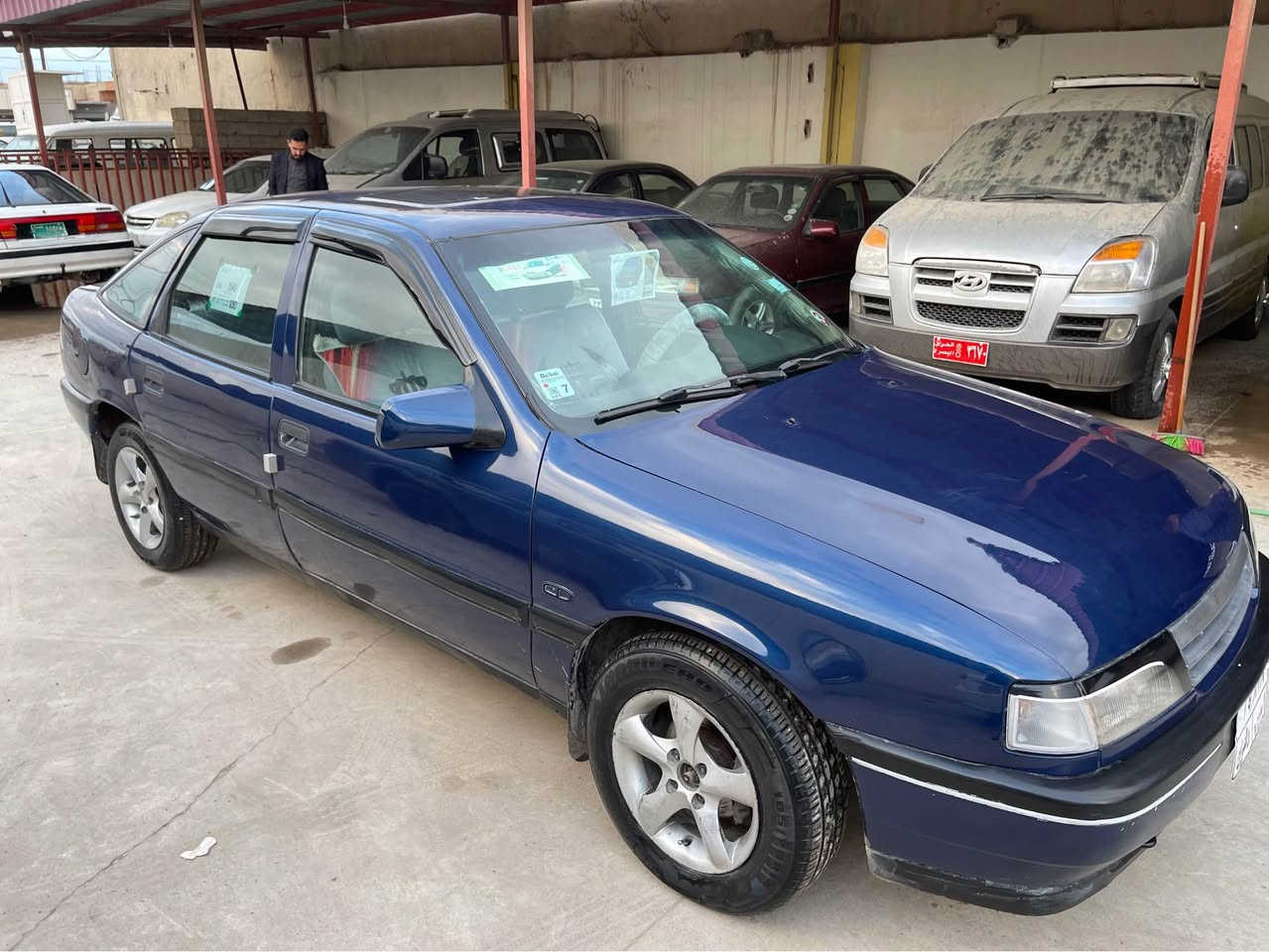 ڤیکترا 1992 سعر 29 و مجال
تحویل خرامەی ب شەرتن
2 ورقە ژی خرامە سعر دیت خوار
عام بەخە بەس بۆ جوانی 
مکینە 20 گیر مکینە شەرت
داخلی تەخم زۆر خاوین
شوین روڤیا/*********** اكر, نينوى
