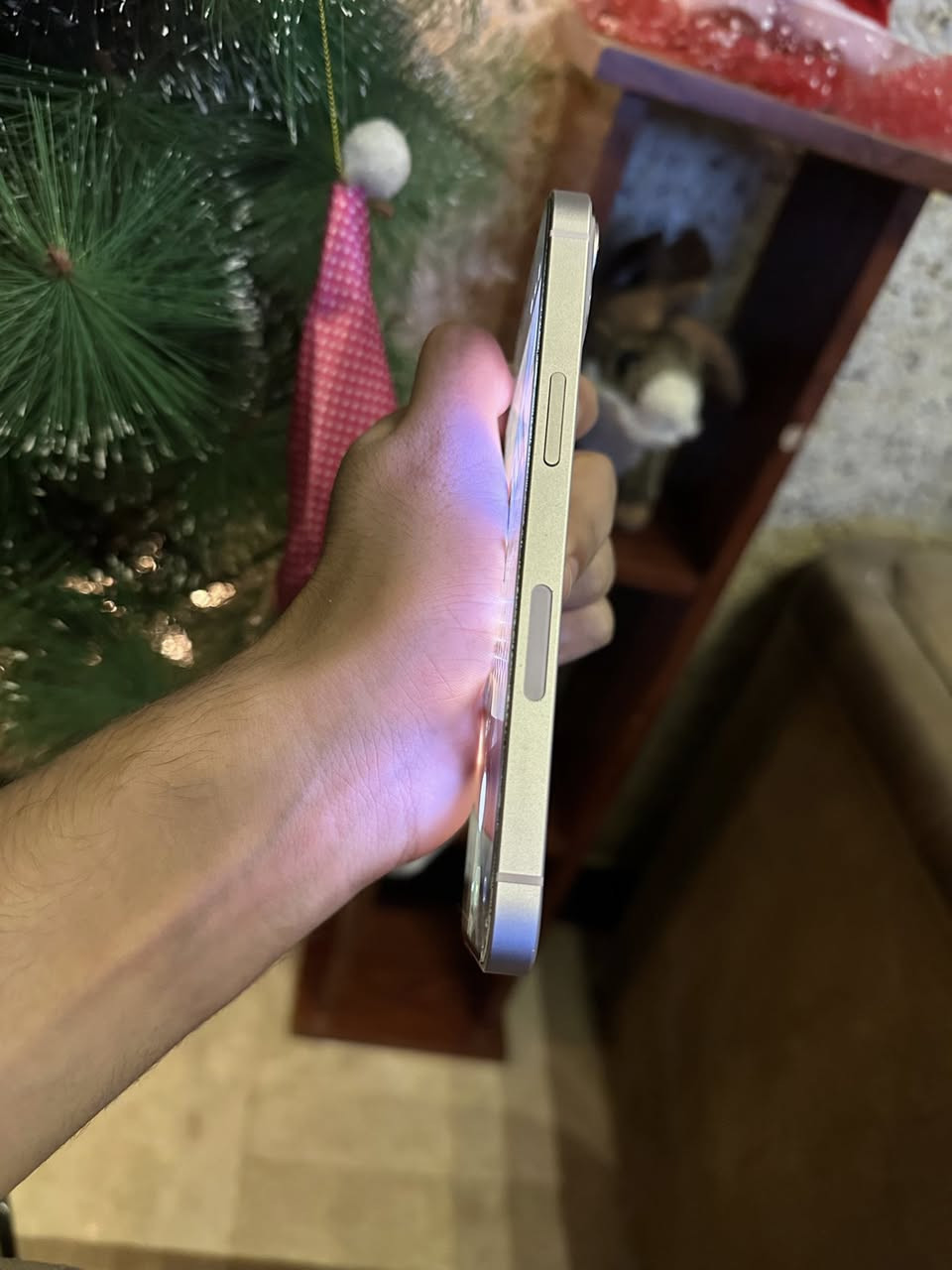 جهاز ايفون 13 عادي للبيع
نسبة البطارية :91
🔋 
نسبة النضافة : 
100‎%‎
النموذج M✅
السعر 450 الف وبي مجال للطيبين 
الموقع📍:بغداد حي الاعلام شارع المستوصف 
***********
