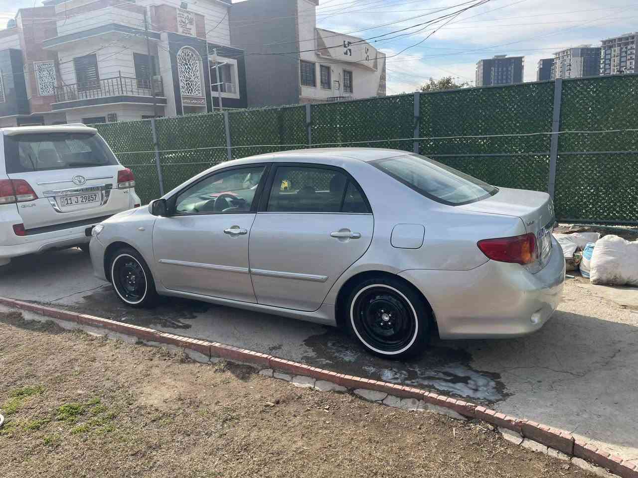 سلام عليكم للبيع كورله مديل 2009 خليجيه بيه صبغ ثلاث قطع بدون دواخل مكينة كير صدر تخم تاير كله جديد تبريد ثلج سياره حلوه جاهزة رقم بغداد تحويل مباشر مكان بغداد حي الحسين مقابيل لبانزين خانه مال حي العامل سعر 105 وبيه مجال للطيبين رقمي ***********
