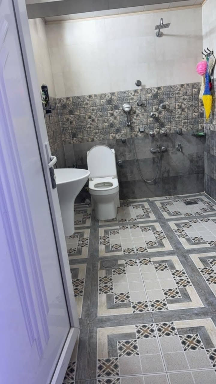 بيت للبيع طابو صرف مساحه 135م سعر 170 بي مجال زعفرانيه دور الصحه الاولى قريب مدرسة  واسط رقم ***********واتساب أحمد للعقار
