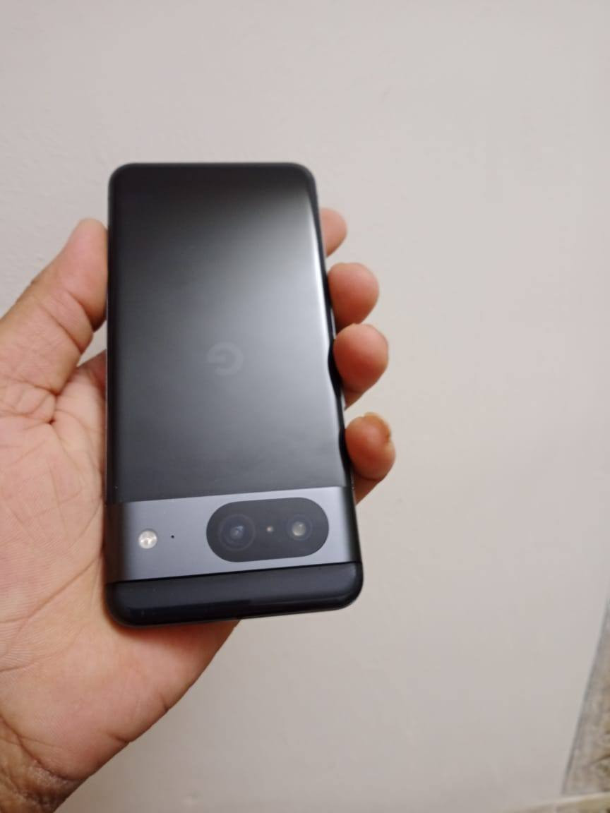 سلام عليكم جهاز Pixel 8 ذاكرة 128 
مستخدم نضيف جدا 
جهازفلاكشب معروف 
كاميراتة شاشة فول بصمة بالشاشة 
120 هرتز جهاز فقط بي هذا 
الخط بالشاشة باقي كلة مكفول 
اتصال كامرات مكفول من كلشي 
ملحقات فقط كارتون وكفرات 2 
مراوس فقط عنوان بغداد 
ماعندي توصيل


**إذا كنت صاحب هذا الإعلان وتريد حذفه لأي سبب، رجاءا أرسل رسالة إلى الدعم الفني**