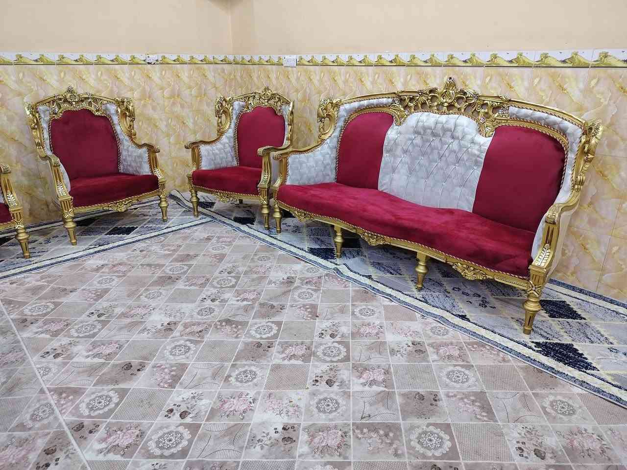 تخم للبيع ملكي زان مصري كلش نضيف 10 مقاعد السعر450 وبي مجال العنوان كربلاء سيف سعد يوجد توصيل داخل كربلاء الستفسار ***********
