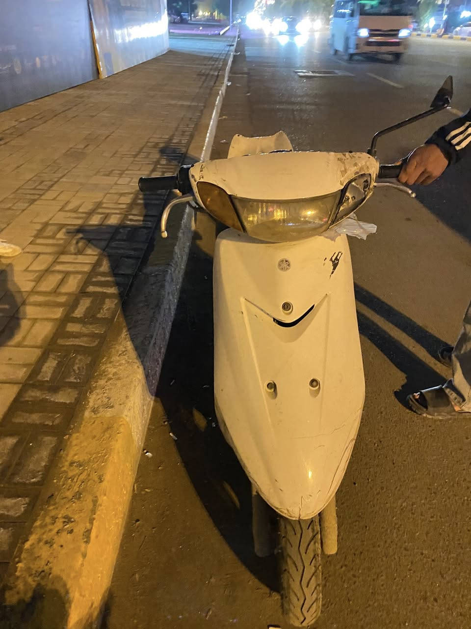 دراجه عصفوريه كلوب +اشاير يمنه يسره هورن سلف هندر شغاله نقصه بلك وباتري يعني ابيعه كوم حديد سعره 150 وبيه مجال للطيبين رقمي ***********موجود فقط واتساب
