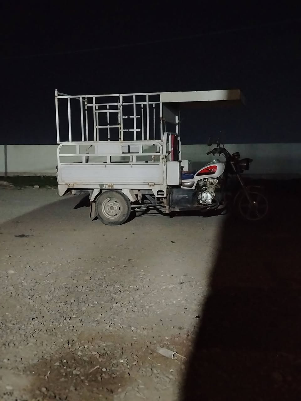 عندي جنج البيع *********** مكان سليمان بيك *********** اسعار مناسب
