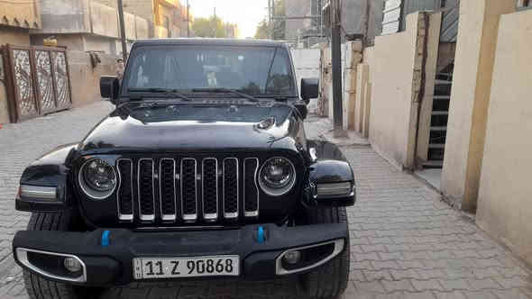 السياره  Jeep Wrangler 4Xe 2023 2.0L 4 plug-in
حجم المكينه : 2000 تيربو + هايبرد + بلكن شحن خارجي

القدرة الحصانية 375 حالة حال الهيمي 

الشحن يمشيك 30 ميل

المسافه المقطوعه : ٢٥ الف ميل     

حادثها طخه بالبنيد حسب ماموضح بالصور بعدها مامصلحه على وضعها من امريكا بيها ايرباك ستيرن ودشبول
           
رقم بغداد بعد مامسوي المعاملة حتى مباشر تترقم باسم المشتري

#المواصفات 

1.قماره تتفصخ اصير كشف
2.بصمه 
3.لوكير
4.كشافات 
6.شحن خارجي
7.بك لايت لد 
8. شاشه
9.سستم صوت دمام خلفي + امامي 
10.لايتات زنون هايلوجين
11.كشنات جلد اسود بلادي 
12.سقف اسود بلادي 
13. تحكم استرين
14. ويل حجم 20 سعر ٢٧٥ بيه مجال ***********اتصل
