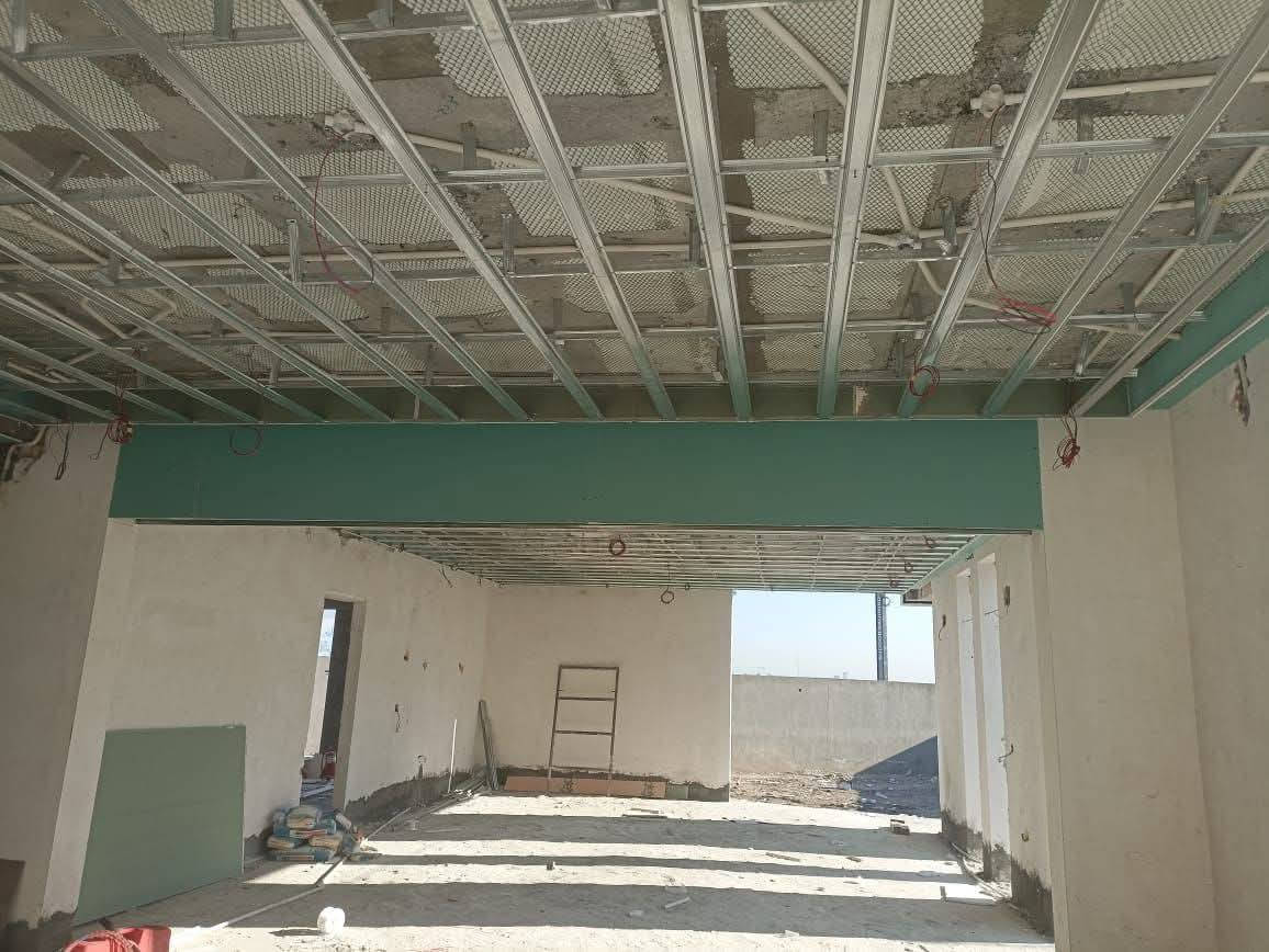 سلام عليكم اتمنا عملنا يعجبكم صبغ ديكورات واجهات صبغ حديد جبسنبورد بديل الخام بديل الخشب بديل الشيبورد معالجة الرطوبه إخفاء سيراميك بدون تفليش شغل درجه اولى وأسعار مناسبه ***********
