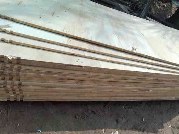 سلام عليكم يوجد لدينه سكيب طول مترتين واربعين العرض ميه وعشره السمك 18ملم السعر 10 الف الكميه مفتوح خير من الله عدنه مفصخ وما مفصخ  المواقع البصره ابو الخصيب صناعيه حمدان  الاستفسار الاتصال  ***********
ملاحضه يوجد توصيل جميع المحافظات
