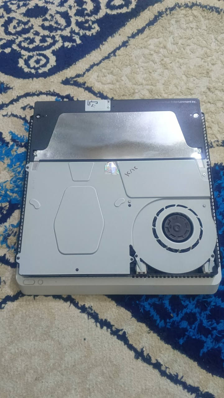 بلاي 4 سلم مهكر نظام 12.50 تهكير قرص جهاز نظيف شخط ما بي لوك ستيكر لا مفتوح ولا مصلح بداخله تقريب 8 العاب وياه جوستك وملحقات كامله مساحته 500 نص تيرا مكاني النجف الأشرف توصيل ما عندي سعره 250 وبي مجال للأسفسار الخاص مفتوح وهذا رقمي ***********
