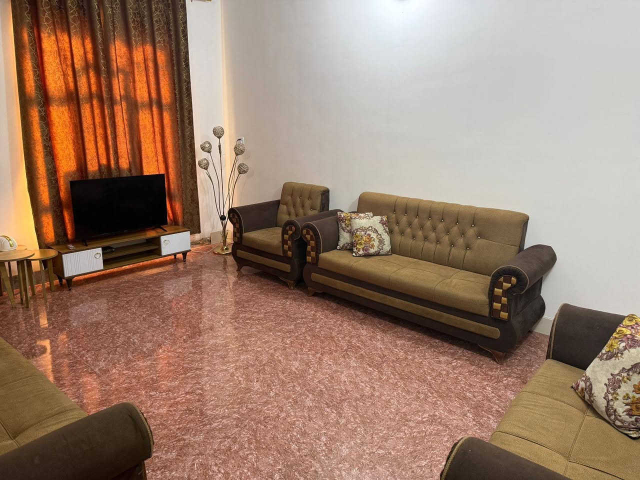 تخم قنقات نضيف سعره 250 والكاونتر 250الاسعار بيها مجال


**إذا كنت صاحب هذا الإعلان وتريد حذفه لأي سبب، رجاءا أرسل رسالة إلى الدعم الفني**