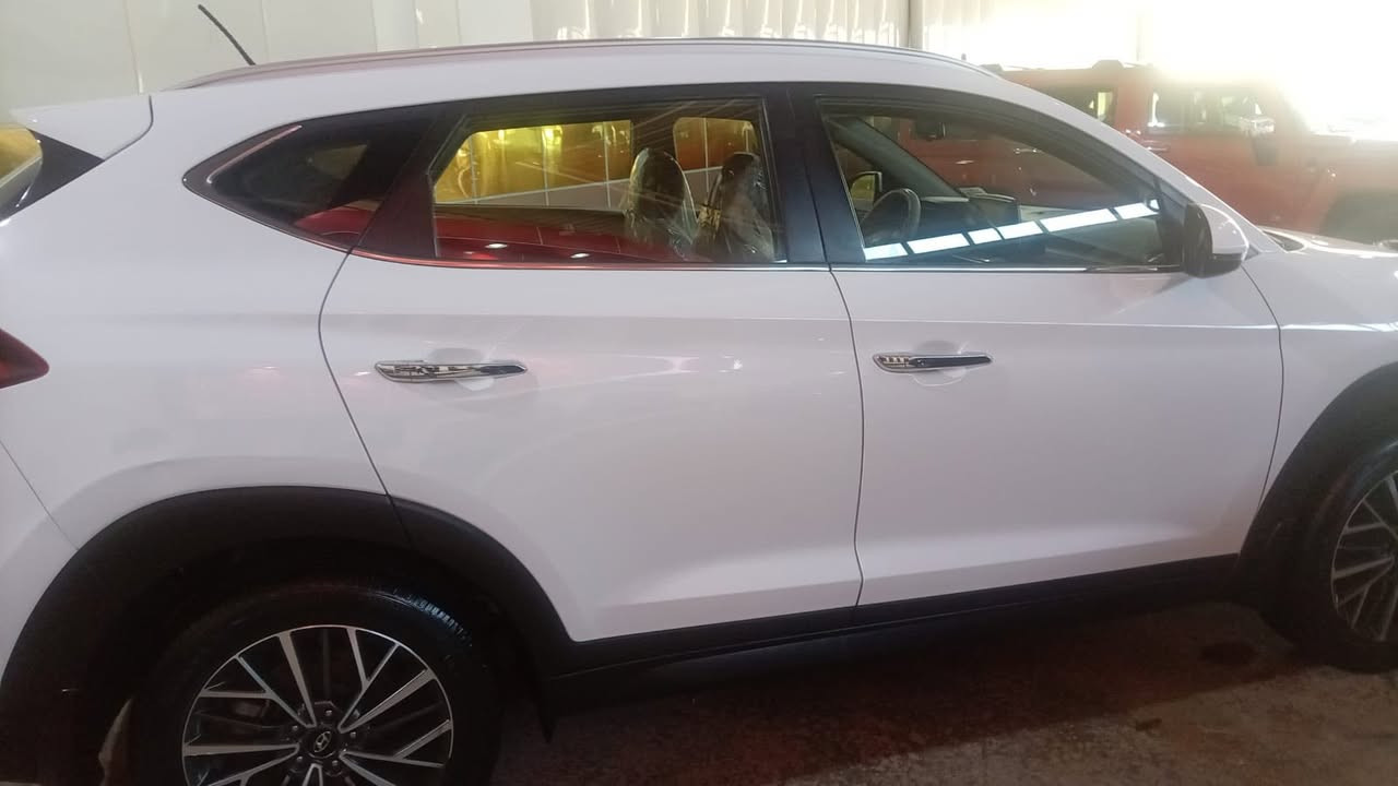 توسان 2019 خليجي كفاله من الصبغ سياره جديده بيها شبر بالباب بارد مكينه دوش *********** واتساب
