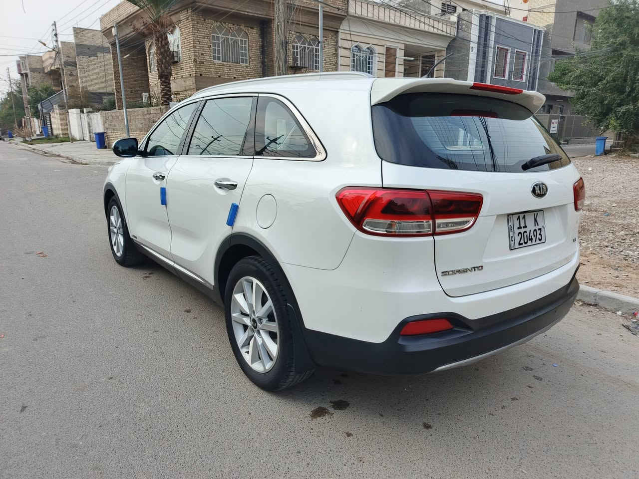 السلام عليكم للبيع سورنتو 2017 كويتي مكفولة كفالة عامة فول الفول موصفات 1/1 على وضع الشركة
مكينة 6 ستندر 3500 وضع شركة

كير وضع شركة

تبريد ثلج 🧊❄

داخل ملكي فول Vip 

ماشية 139 KM حقيقي 

موصفات السيارة

1بصمة تشغيل + بصمة ابواب + بصمة جنطة

2نظام ترحيب عند الاقتراب + فتح الجنطة

3 بنوراما 3 طكات

4- 7 راكب 

5 سايد بريك بصمة 

6 تبريد مناخين منفصل + 3 قطع تبريد + التبريد ابيانو 

7 كشاف ليلي + كشاف نهاري + لد امامي + لد خلفي + عدسات في المازدة

8 تبريد بل كشنات + تدفئة بل كشنات

9 داخل جلد قرميدي+ كشنات جلد + كشنات حظن 

10- 3 انظمة قيادة (ECO فول اقتصادي + SPORT رياضي + SMART ذكي)

11 شاشة + كامرة 360 درجة + شاشة اعطال

12 مانع انزلاق + نظام ABS

13 كشنات كهرباء السايق والراكب

14 الجنطة كهرباء

15 حساسات امامي + حساسات خلفي 360 درجة 

16 اشاير بل مرئي + المرئي شفط

17 5 ويل كب + تخم تاير

18 تبريد بل جكمجة + قاصة 

19 بردات خلفية 

20 السيارة فر ويل 4×4

21 شاحن لاسيكي بور ذكي + منافذ شحن في الامام وفي الخلف بور

22 فول تحكمات ستيرن + كزوز سرعة 

23 اوتو هورد توقف ذكي ومساعد 

24 زراكات امامية على المازدة  

وبعد بيها موصفات هووووووواي ......

السيارة مكفولة ( من الصبغ + الفتح + البارد حتى الدعاميات ) 

كتلوكات الشركة والبصمة موجودات + الاسبير مانازل 

رقم بغداد بسمي هزة + رقم + سنوية جديد

مكاني بغداد حي جهاد

السعر 237 وبيها مجال للطيبين

*********** واني اسف الى الاطالة
