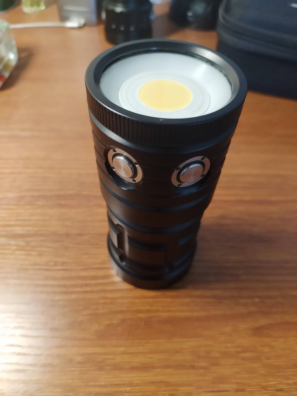 السلام عليكم اتوفر لايت اصلي ماركه اصليه واغراض كامله  وضوء جدا قوي 10000 للومن والتفاصيل بلصور
ومتوفر توصيل


**إذا كنت صاحب هذا الإعلان وتريد حذفه لأي سبب، رجاءا أرسل رسالة إلى الدعم الفني**