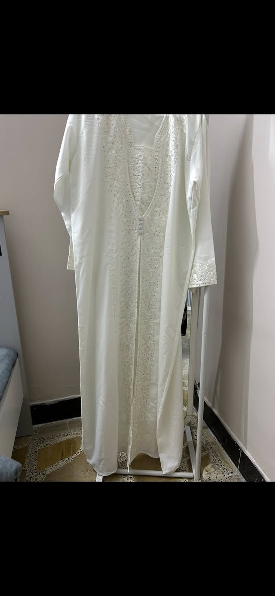 كلابيات جديده غير مستعمله مع شال ٣قطع
2قياس L واحد قياس M سعر القطعه ٤٥ بيه مجال قليل


**إذا كنت صاحب هذا الإعلان وتريد حذفه لأي سبب، رجاءا أرسل رسالة إلى الدعم الفني**