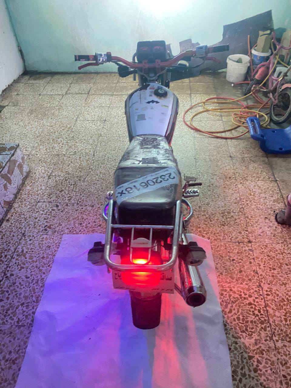 السلام عليكم مع طول للبيع مكينه 21 السعر 450 وبي مجاري *********** اللي يحب يتواصل الرقم به واتساب
