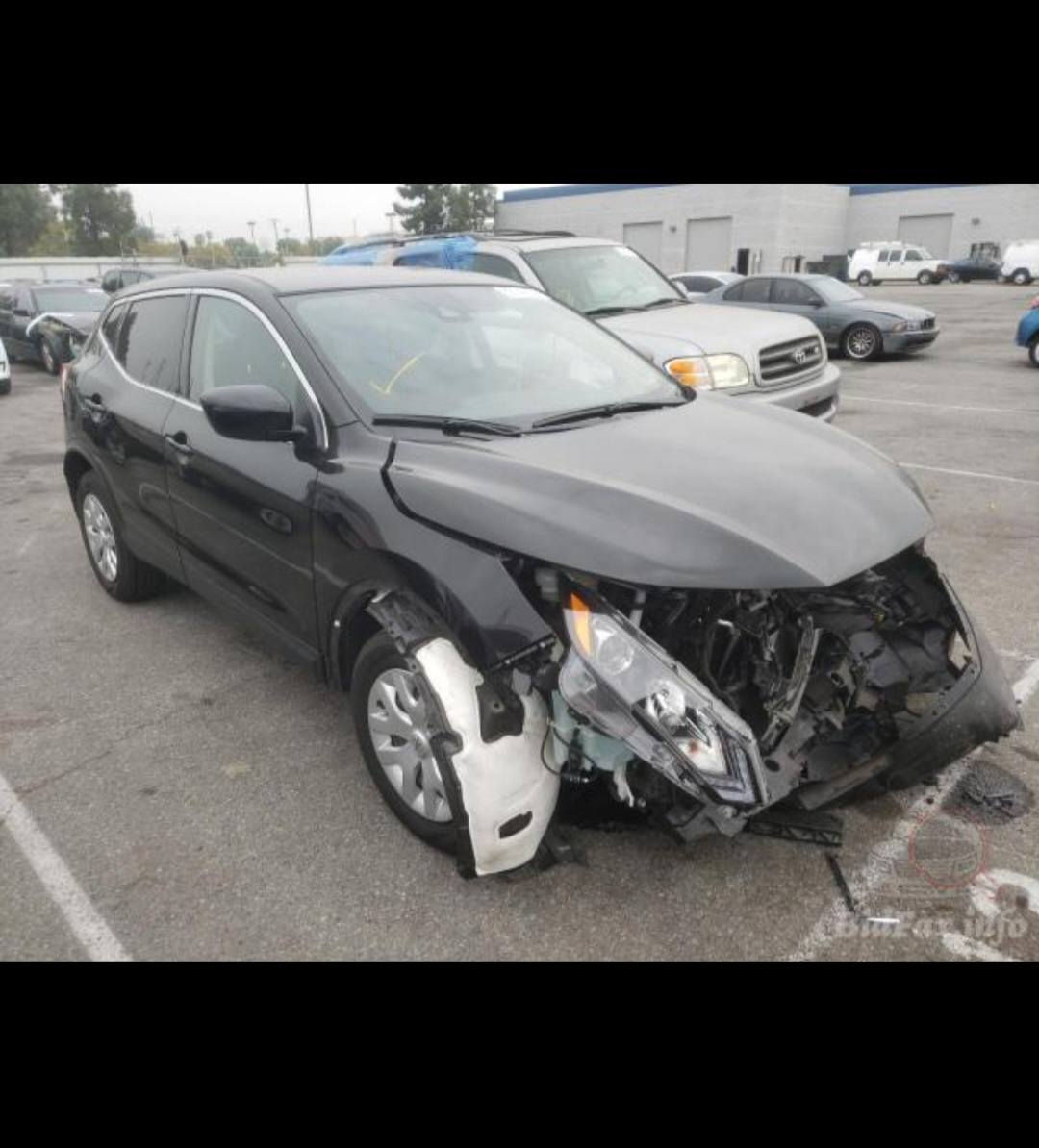 سلام علیکم 
نیسان روج سبورت 2020 S
بدون صبخ بس عوج صغیر بالشانسی طرف السایق
بێ سبوخ تەنیا قۆپەکی بچوک لە شانسی لای سایەق هەیە
 مامصلحە لانە مایرید اثر الدعم وباسمنا
الصور مبینە
الکیروالمحرک بشرط وباسمنا
السعر 147 و مجال قلیل 
ماشیە 60الف کیلومتر
مکان اربیل رقم تلفون ***********
موجود واتس اب وفایبر أربيل, العراق
