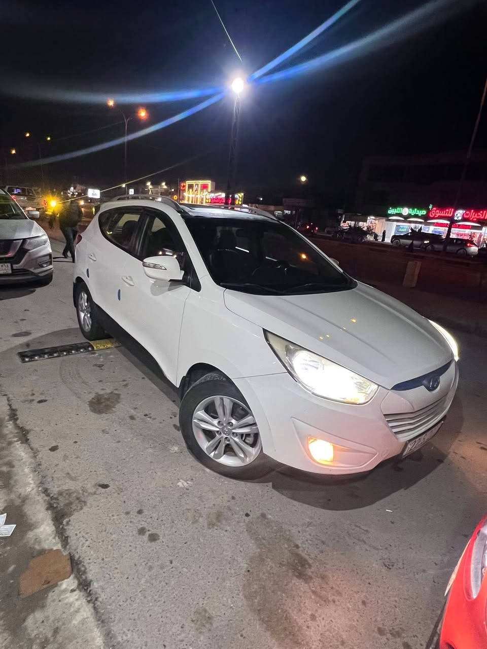 السلام عليكم
للبيع  
توكسن خليجي 2012 
السعر 145 مجال بسيط ج
صبغ فقط شبر اسفل باب النفر
محرك حجم 24
محرك كير تبريد طخم شرط 
موصفات 
شاشه ايباد كامره خلفيه 
تحكمات استيرن 
اشاير بالمري
ويلكب 

سياره جاهزه من كل نواحي طخم تايرات جديد 
رقم اربيل جديد هزه جديده سنويه جديده شرط التحويل 
مكان سياره موصل 
***********
***********
— في ‏‏الموصل‏‏.
