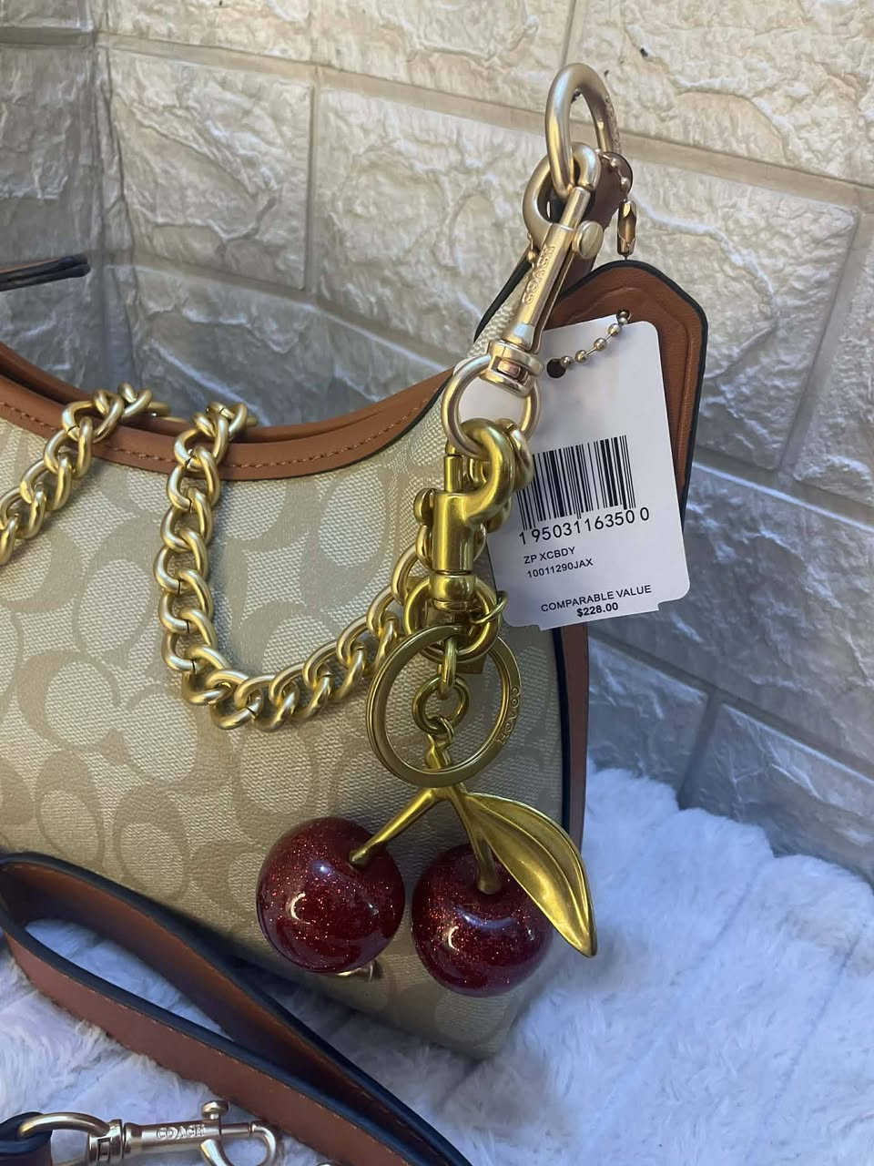 كوج قطعه اصليه اوتلت للححز والاستفسار خاص


**إذا كنت صاحب هذا الإعلان وتريد حذفه لأي سبب، رجاءا أرسل رسالة إلى الدعم الفني**