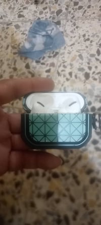 سماعات ابل • اصليه • مدينه صدر