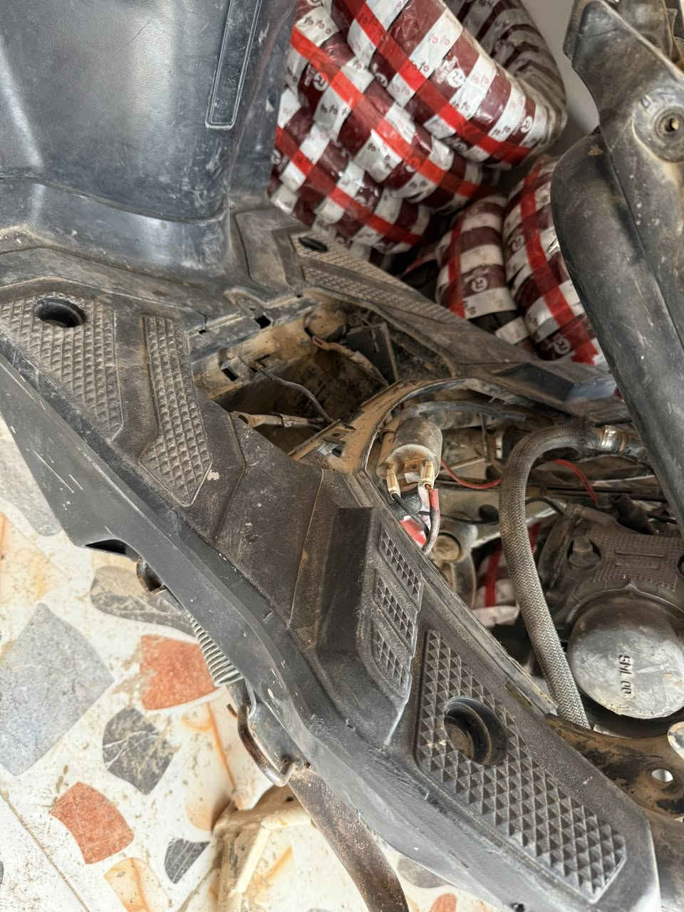 تفصيخ جبلي كله مكفول وع شغل توصيل موجود ***********
