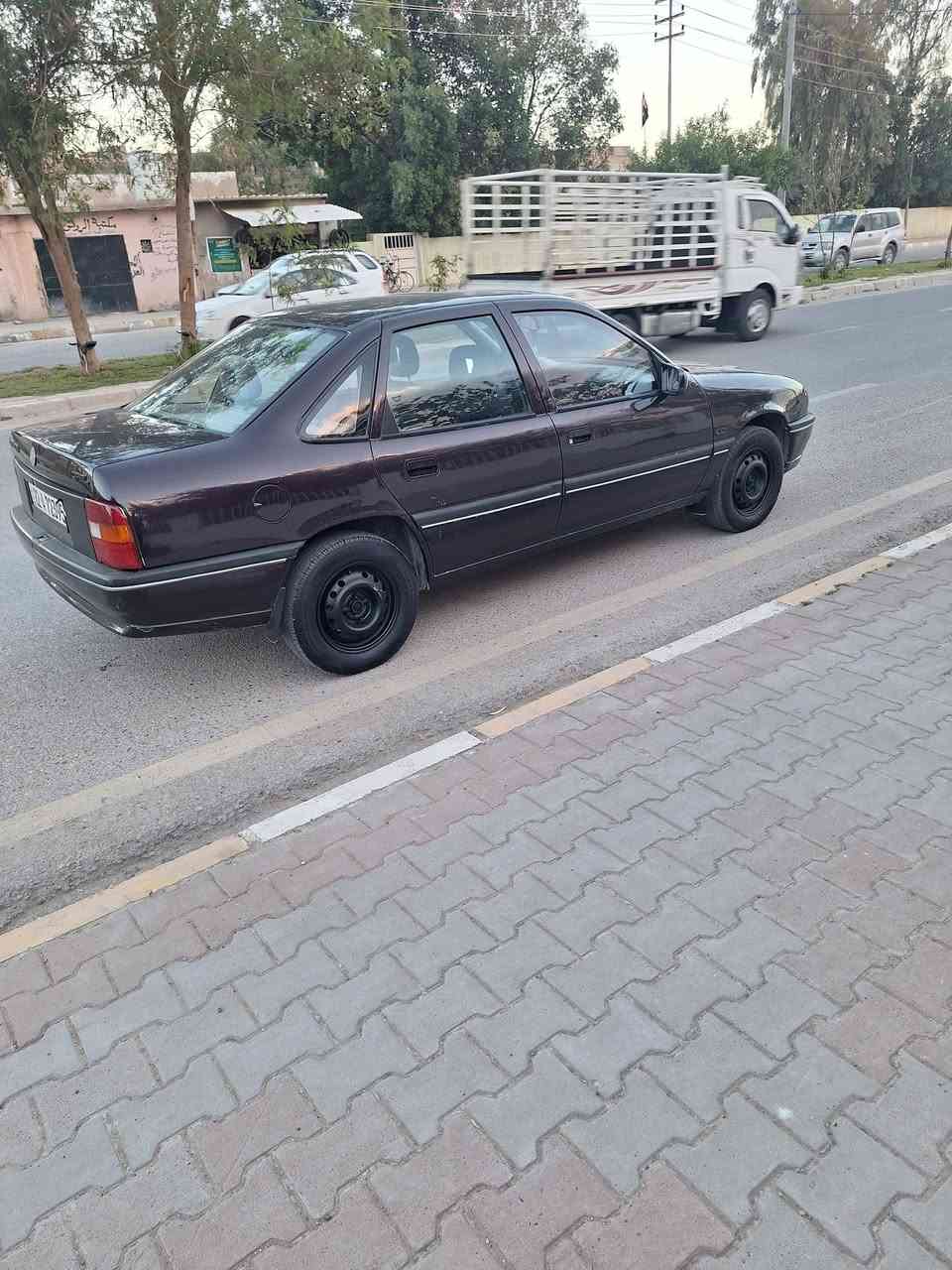 اوبل فكترا حجم 20
موديل 91 رقم أربيل جديد
مكينة وكير مكفولات
كهربائيات شغالة سايد بريك شغال 
مسجل وسماعات جديدة 
تخم تاير ويل عادي وكبات بلادية
مكفولة من اي حادث صبغ جمالية فقط
شرط التحويل او وكالة
السعر ٣٧$ ومجال قليل
***********
