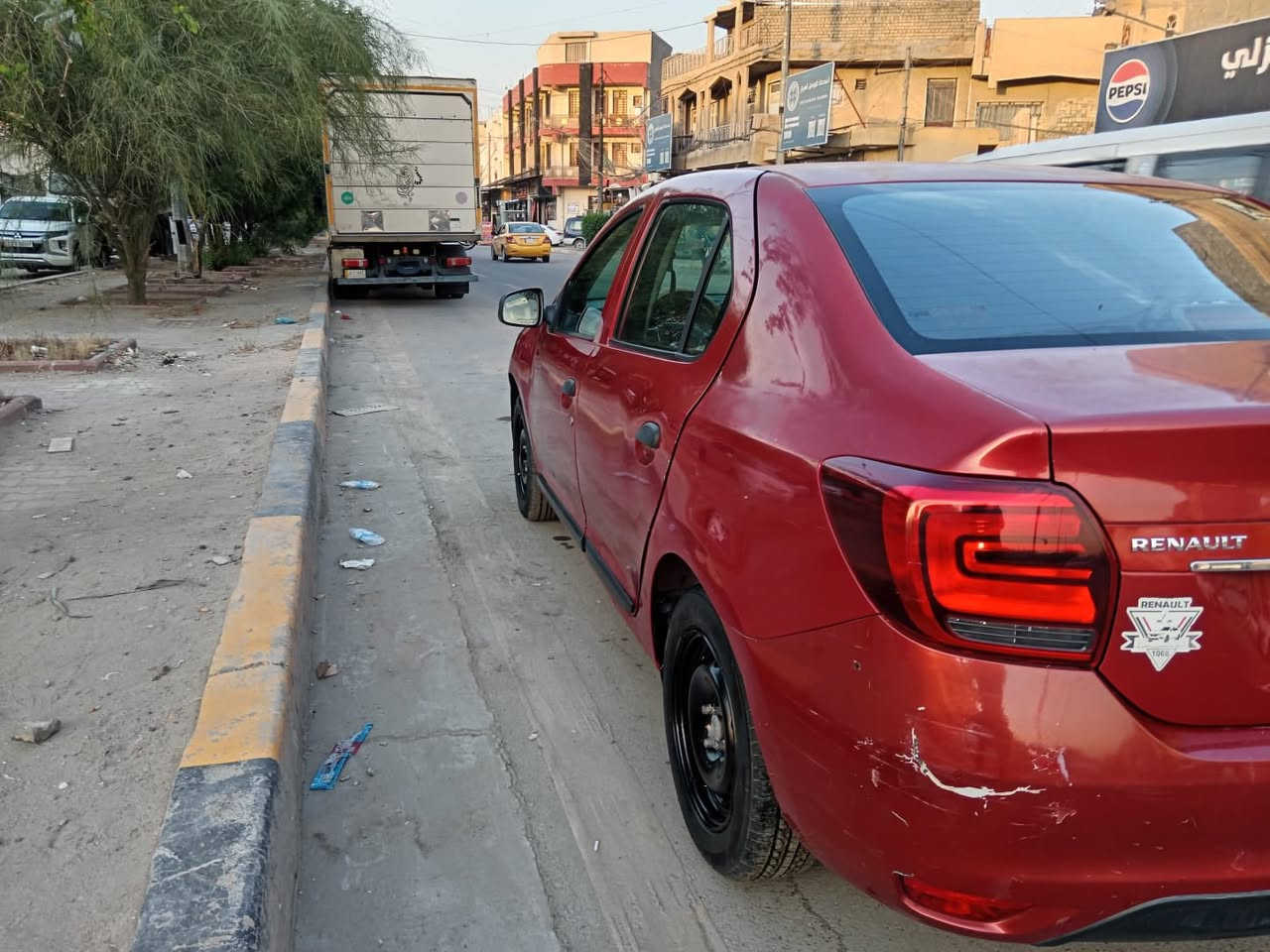 السلام عليكم رينو سنبل ٢٠١٨ جاهزه مكينه وكير خير من الله كهربئيات شغاله تخم تاير صدر جديد غرفه حلوه مشروع وطني تبريد ثلج مواصفات حلوه سنتر لك بدون ضربه فقط صبغ مكانات موضح بلسونر سياره حلوه مكفوله من الضربه كير اوتو السعر ٥٤مكانهه بغداد الاتصال ***********
