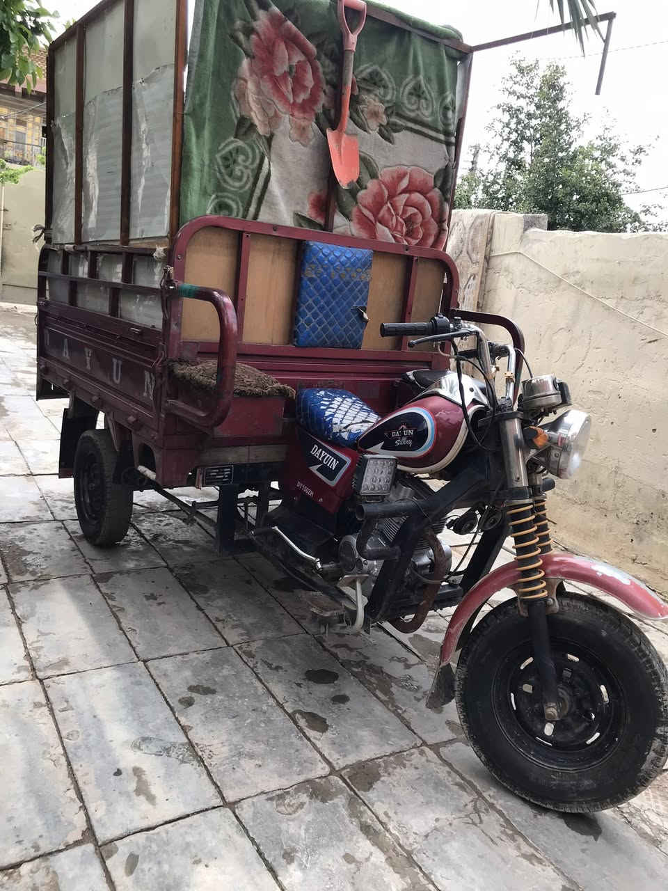 السلام عليكم داي وان موديل 19 مكينه 25 ما مفتوحه لا تنقيص ولا تبخير زوج تواير جدد باتري جديد كهربائيات وضفيرة جدد سلف هندر شغالات الستوته ما عوزه اي شي اوراق كامله السعر 1250 مكاني بغداد المعامل الحسينيه 
***********
