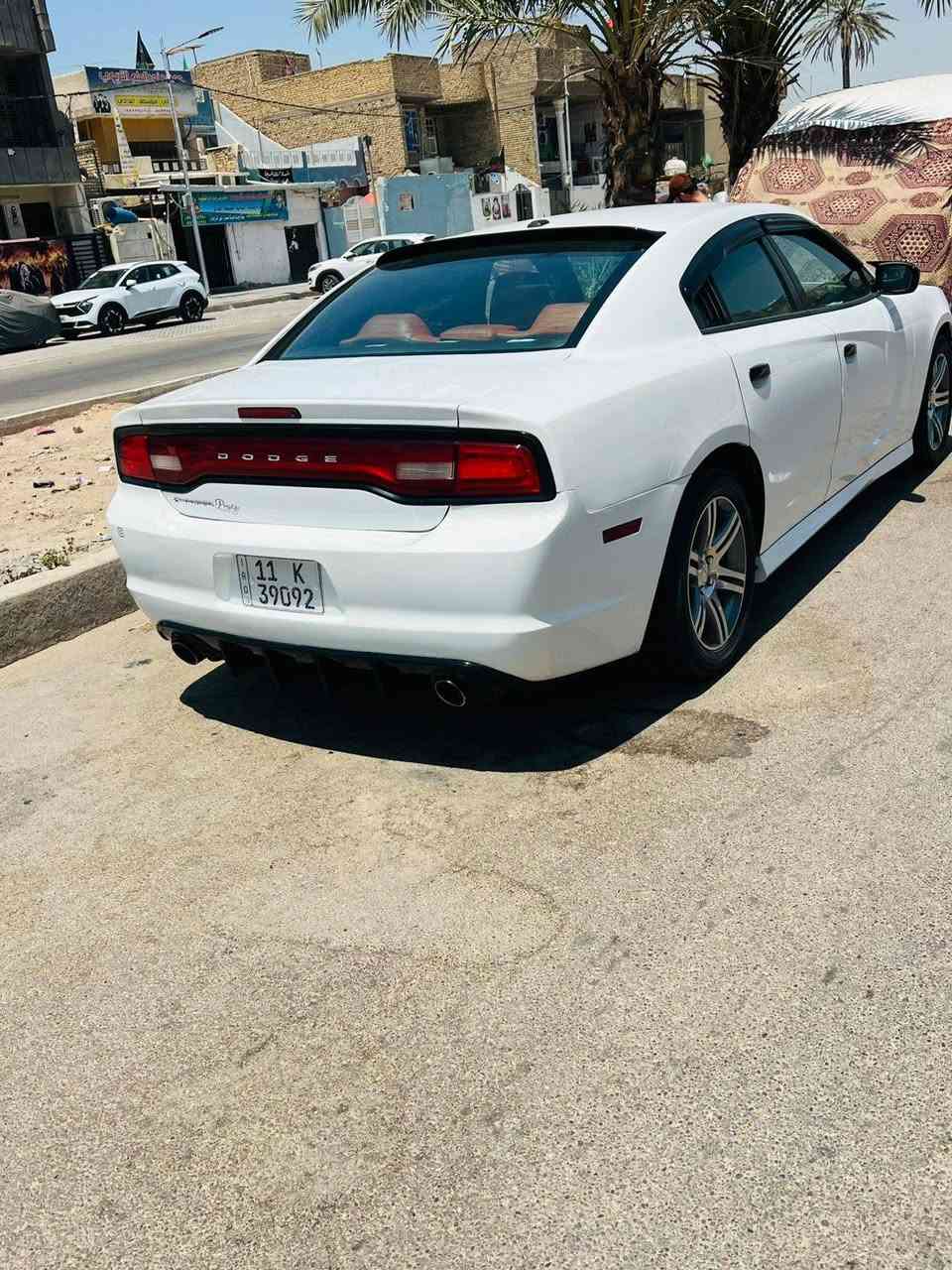 السلام عليكم جارجر مديل ٢٠١٢ تخم ويل خليجي وتخم تيرات جديد سيارة بسمي هزه جديد سيارة جاهزه تبريد مكينه جديدة شاشه كبيره مكان سيارة بغداد السعر ١٢٥ ***********
