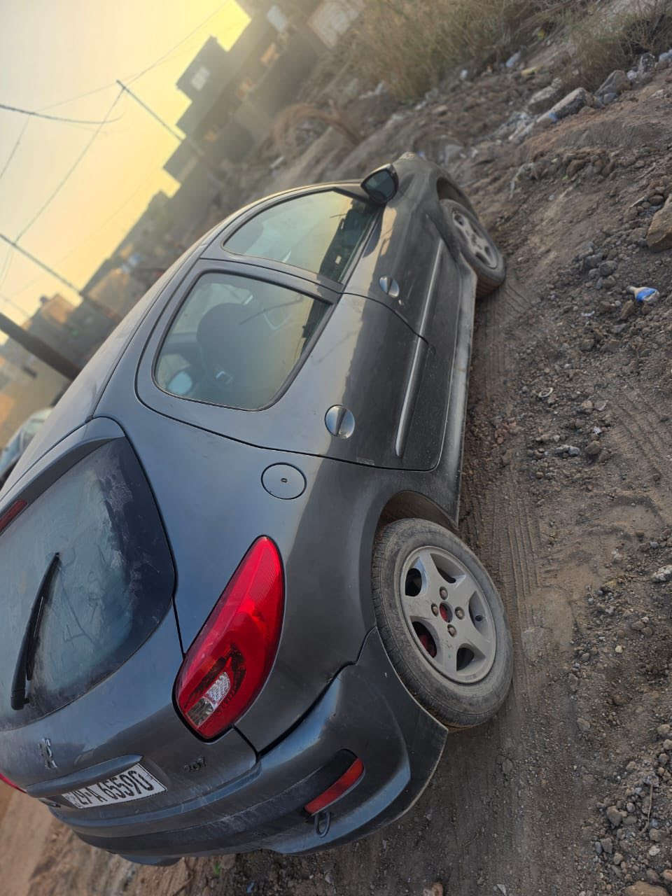 بيجو 207 فرنسي موديل 2018سياره كلش جديده  السياره نقصه بس الكهربائيات  والباقي جاهز مكينه كير تخم تاير العنوان السماوه السعر45 ***********
