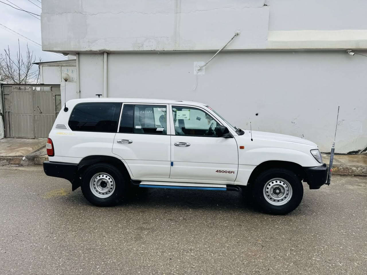 سلاو لە هەمو لایەک مۆنیکا ٢٠٠١ تەحویل ئەسل سەنەوی تا  ٢٠٣١ تازەیە کارت بەنزینی بۆ کراوە  بەناو خۆمەوەیە سەیارەکە هی ماڵانە هی مەعرەز نیە یەک چاملخی بۆیاخە بێ ناوگرتن مەکینە و ئەکسل بەشەرت  مالی دۆستە سعر ١٧٠ گەڵا 
ژم ***********
***********
