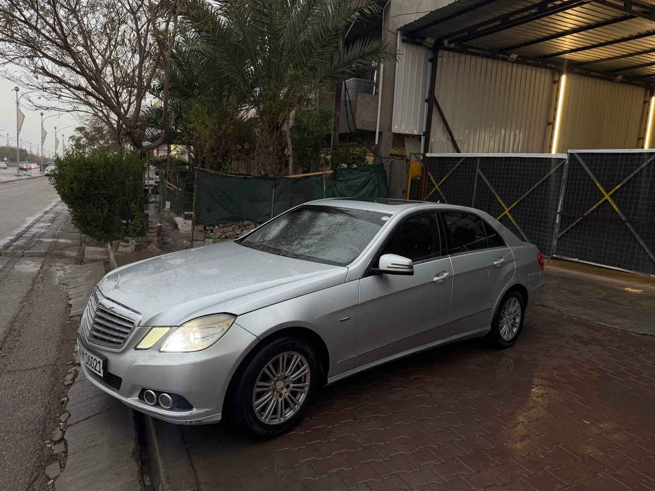 سلام عليكم 
سيارة مارسدس ٢٠١٠ فول مواصفات 
سلايت 
شاشه بلوتوث 
رادار 
پرده خلفي 
گلوبات ترحيب 
بدون ارباگ
بدون حادث
بي صبغ للجمالية ربع بونيت نص جامرلغ سكن هلالات اصبعين تكمة ٢٠ سم جامرلغ سائق اربع اصابع 
محرك اربع و توربو مفتوح القبغ فقط اني انطي كامل 
سيارة كامل مكمل 
باتري جديد 
تبريد ثلج 
تايرات جديد ديسك جديد كلشي بالمحرك جديد شرط
فقط الصدر باقي ملاعب بي شراي يجي عالخاص و بيك خير و تدلل  موجود عالواتساب 
*********** كركوك, العراق
