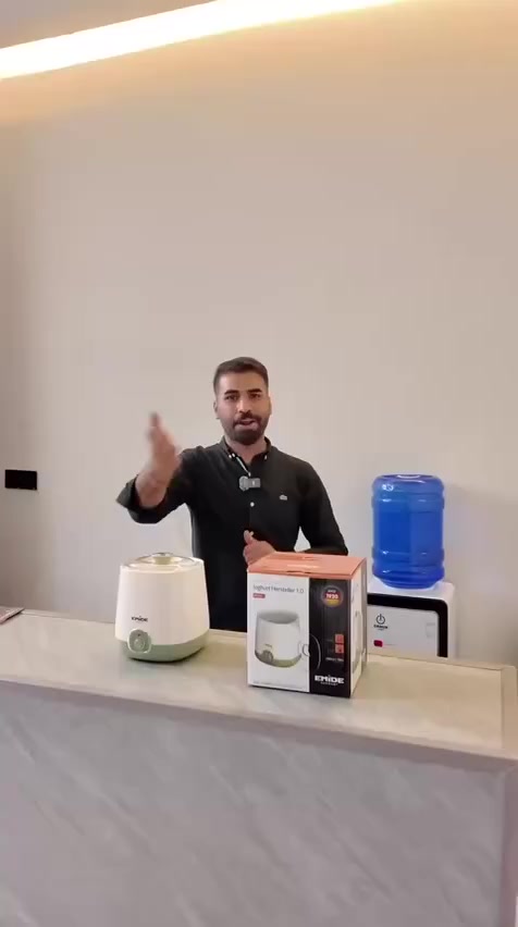 جهاز صنع الزبادي المنزلي
سعة مثالية لتحضير الزبادي

تحضير الزبادي بسهولة تامة خلال ساعات فقط
 
زر تشغيل بلمسة واحدة لتجربة استخدام مريحة
 
مؤشر طاقة يوضح حالة الجهاز أثناء التشغيل

تصميم أنيق وعصري يناسب جميع المطابخ
 
آمن وصحي بمواد عالية الجودة وخالية من المواد الضارة
 
سهل التنظيف والاستخدام اليومي
 
موفر للطاقة وصديق للبيئة
 
مثالي للأشخاص الباحثين عن نمط حياة صحي

تحضير الزبادي المنزلي الصحي في أي وقت
 
يمكنك التحكم في مستوى الحلاوة والسمك والمكونات حسب رغبتك

مناسب للأمهات، الرياضيين، أو أي شخص يتبع نظام غذائي متوازن
 

 زر تشغيل/إيقاف: لمسة واحدة One-Touch
 
 مؤشر طاقة: نعم – Power Indicator

السعة: 1000 مل (33 أونصة)
 
الجهد الكهربائي: 220V~60Hz

 الهيكل: بولي بروبلين (PP)


**إذا كنت صاحب هذا الإعلان وتريد حذفه لأي سبب، رجاءا أرسل رسالة إلى الدعم الفني**