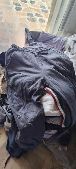 ملابس شتوي صيفي رجالي شبابي اطفال    واكو بجايم شبابي جديد   تقريب بل 600 قطعه ابيعه كبسه وحده عنوان سماوه وركاء رقم الهاتف ***********
