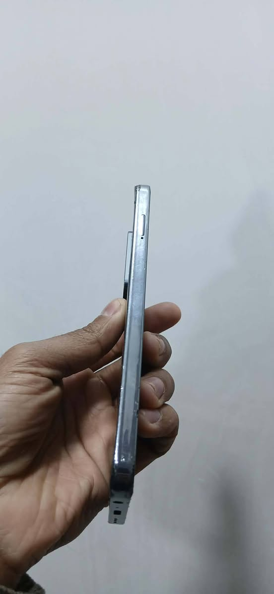 سلام عليكم افنكس زيرو 20
ذاكره 256 رام 8+5 ملحقاته شاحن وكارتون

فقط الكامر الاماميه بيه تراب بطاريه 4500

السعر 130 وبي مجال لشراي مكاني حي الحكيم

‏‪***********
