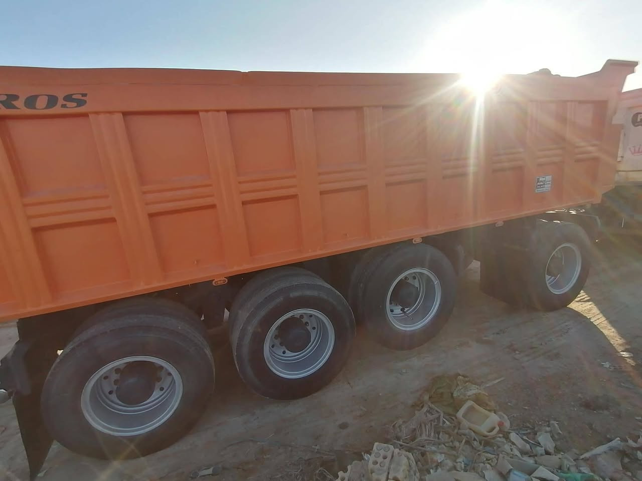 البيع مقطوره طول ٧ شاصي ١٤ دناكير سرابس البي لعاب مقطوره مكفوله وجاهزه الاستفسار ***********
